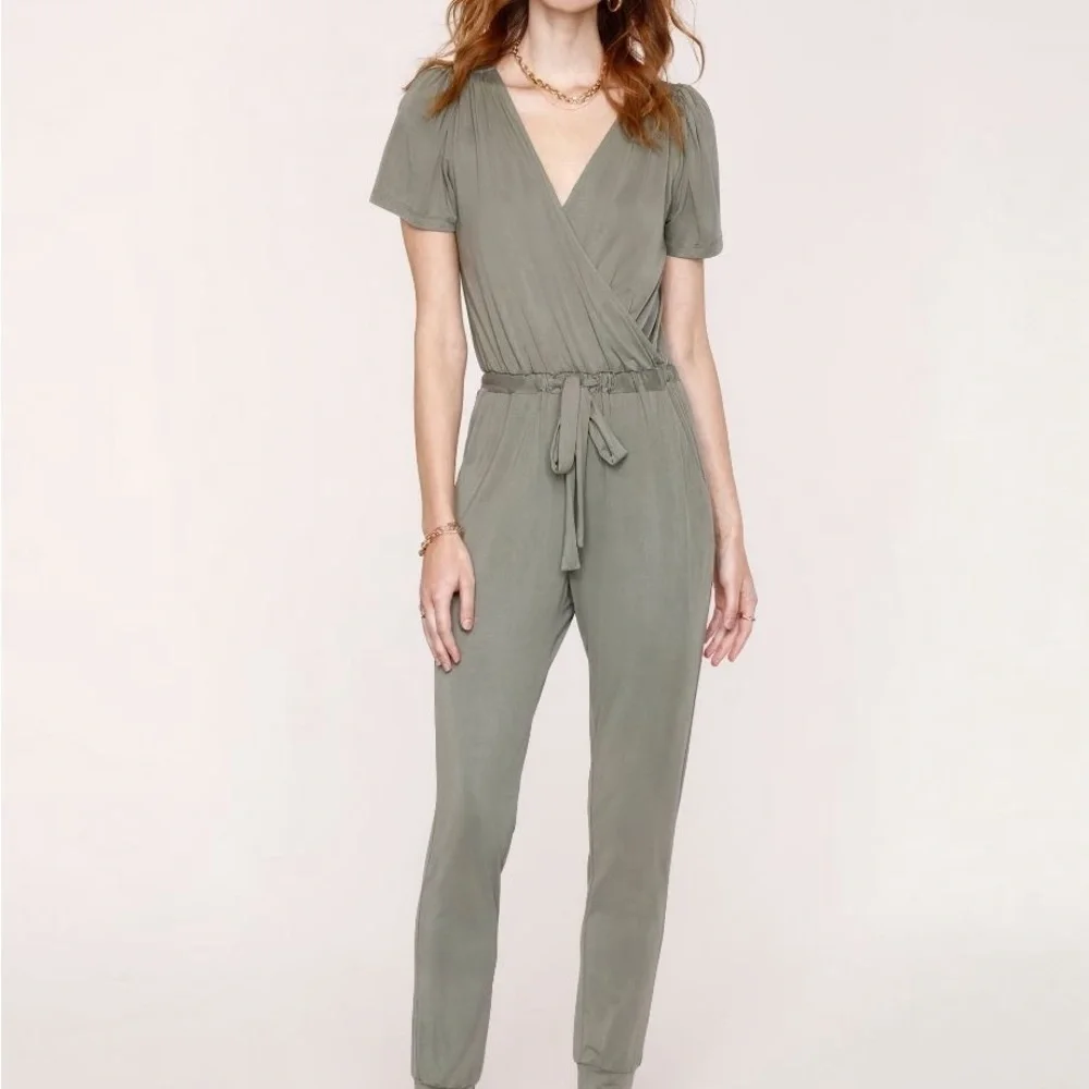 NWT Heartloom Koko Jumpsuit in Olive - Size Medium